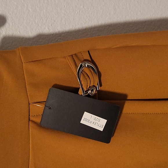 Hot Mustard/Gold Skort with Detail Buckle NWT - Picture 3 of 5